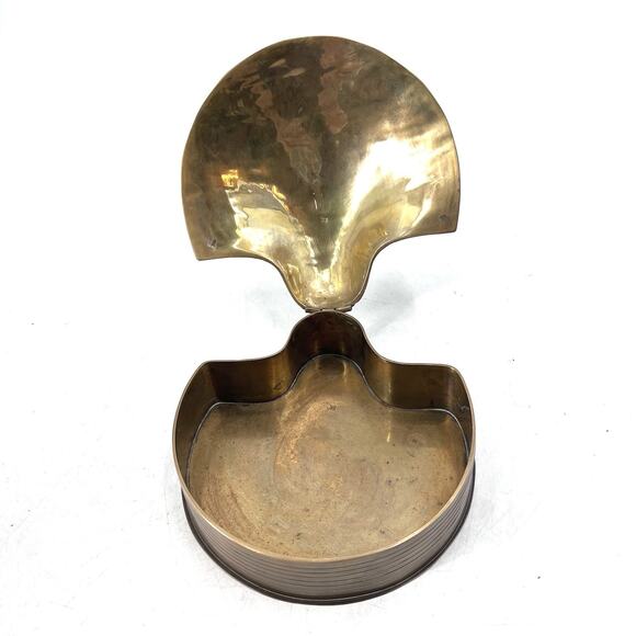 Vintage Brass Clam Shell Trinket Box Hinged Lid Nautical Beach House Decor - Picture 5 of 11